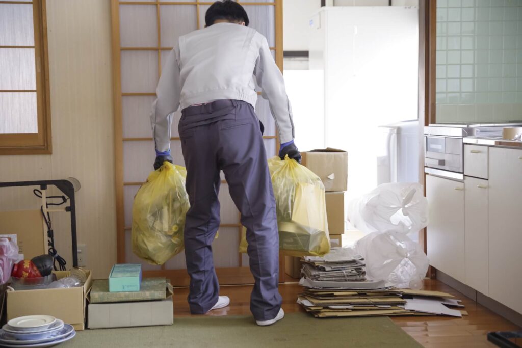 大量の不用品を効率的に仕分けるための整理術の基本